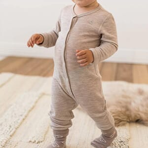 UW001311-5745_Rel Ullpysj-lys-beige.jpg