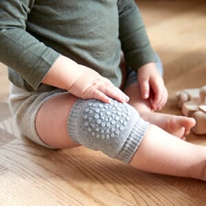 571273600032_Rel GoBabyGo kneepads_Grey Melange (3).jpg