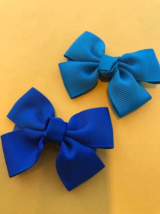 Sløyfe medium Electric Blue - Den lille prikken