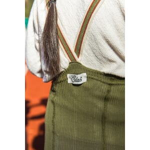 FLOLIST_Rel SS25_FootlessCollection_RetroChamps_Lifestyle_02.jpg