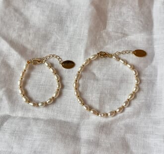 Leora ferskvanns- og gullperler armbånd barn - Xo Lieben